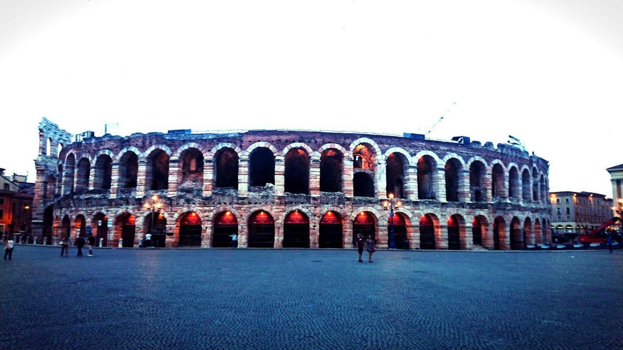 Italianflat - Design Rooms Verona Exterior foto